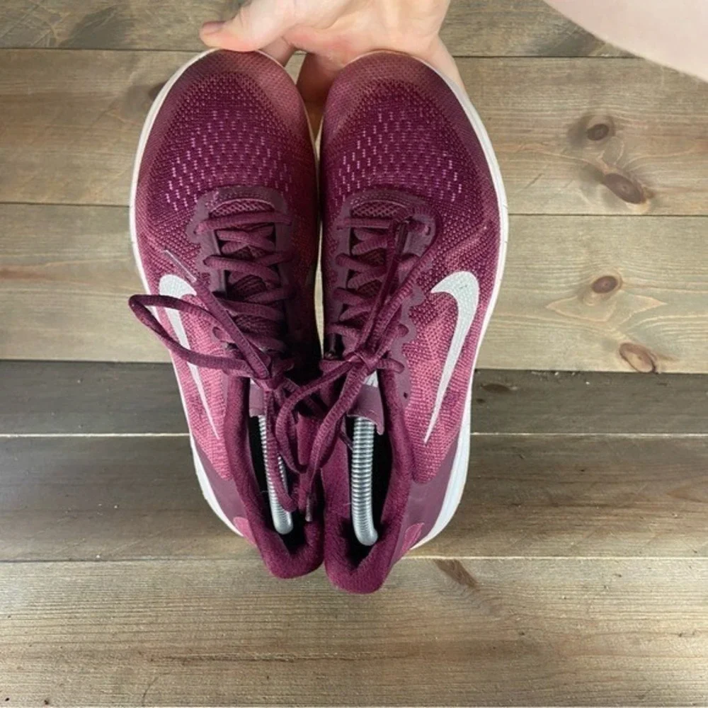 Nike free rn kids youth size 7 Y shoes purple athletic running sneakers